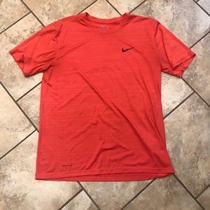 Men’s Nike  shirt
